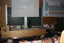 Chemiłajki na Wydziale Chemii – nauka w świątecznej odsłonie