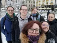Wizyta studentów w Narodowym Centrum Promieniowania Synchrotronowego SOLARIS - zdjęcie grupowe studentów