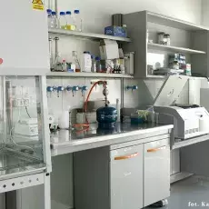 Laboratorium biotechnologiczne- 4