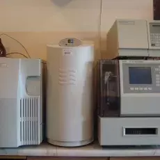 Analityczne systemy HPLC firm: Shimadzu, Waters, Beckman