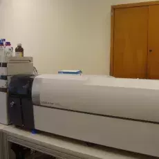 Spektrometr mas LCMS-IT-TOF firmy Shimadzu (do użytku z KChM)